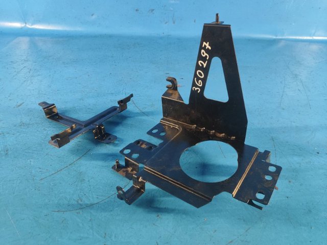 648666RA0B NISSAN Подставка аккумулятора купить в Черкассы