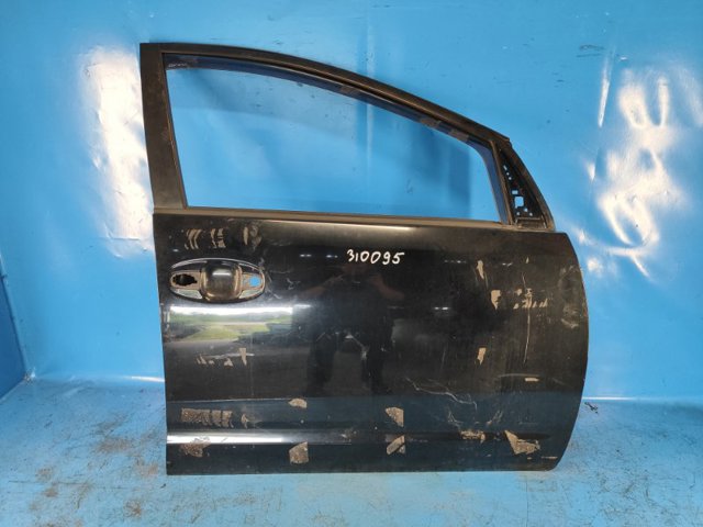 Пассажирская передняя дверь 6700147060 TOYOTA