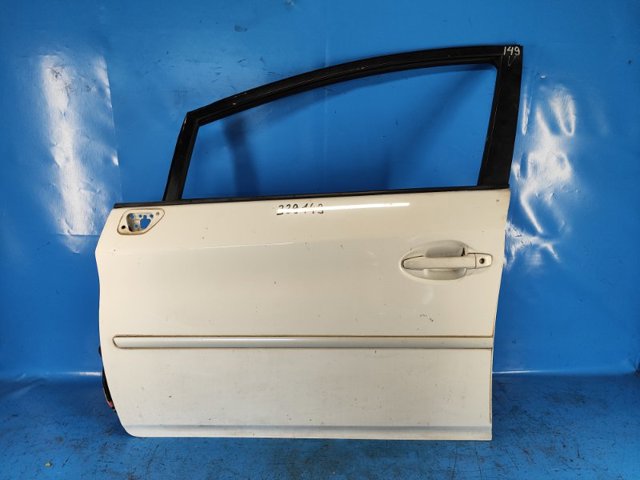 Водительская дверь Тойота Приус