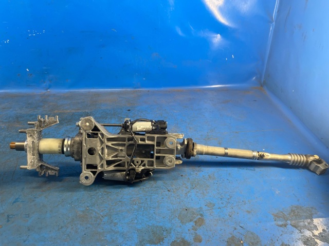 Колонка рулевая 6787926 BMW
