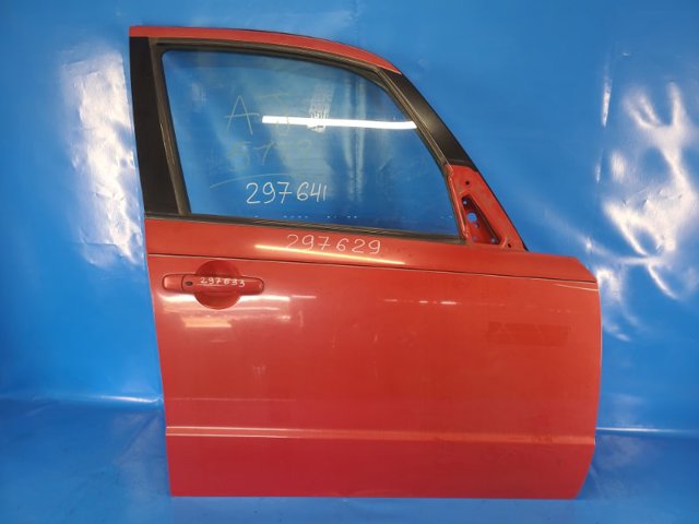 Пассажирская передняя дверь 6800180820 SUZUKI