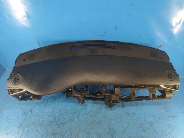 NISSAN 682005NA2A в наличии Черкассы