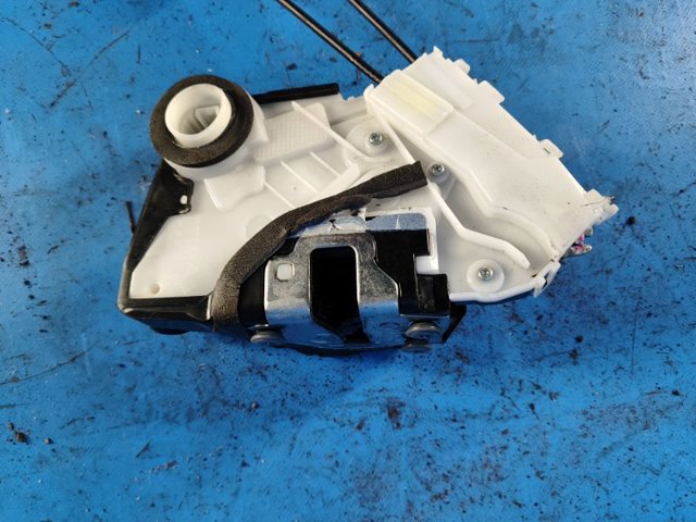6904047110 TOYOTA Замок водительской двери купить в Харьков
