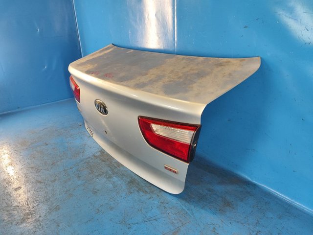 HYUNDAI 692001W040 Крышка багажника в наличии Кривой Рог