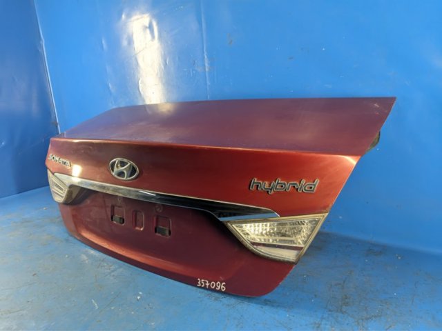 692004R000 HYUNDAI Крышка багажника купить в Днепр