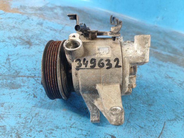 Компрессор системы кондиционирования 73111FJ000 SUBARU