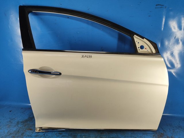 Пассажирская передняя дверь 760044R000 HYUNDAI