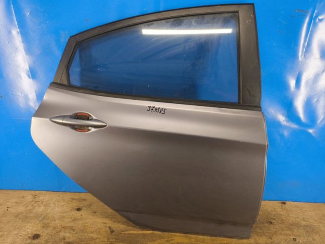 Задняя правая дверь 770041R400 HYUNDAI