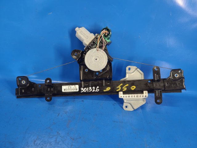 Мотор стеклоподъемника водительской двери 807303SG1A NISSAN