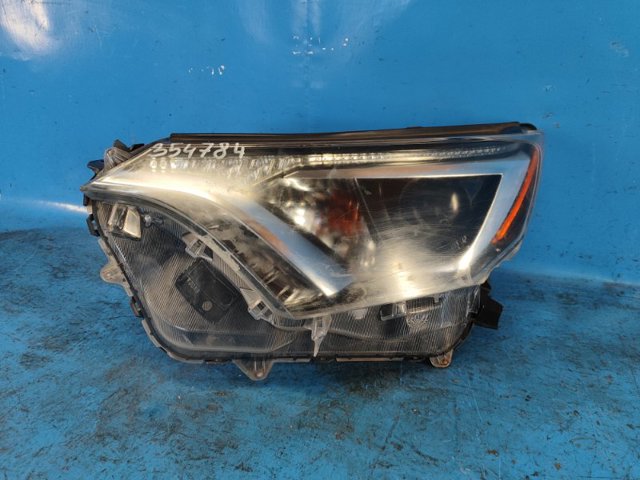 Блок фара левая 8117042640 TOYOTA