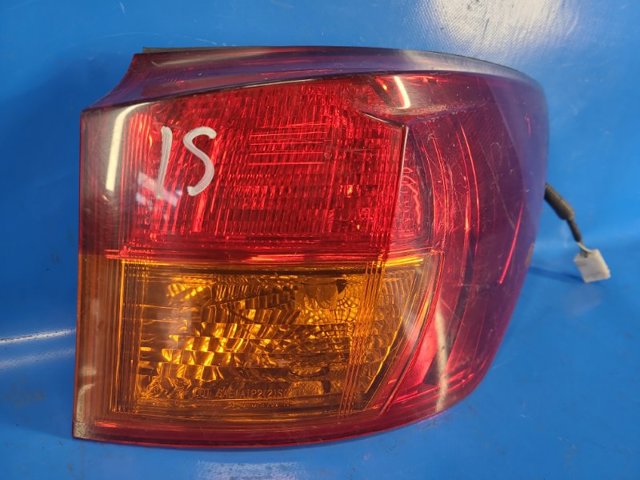 TOYOTA 8155153171 Фонарь задний правый внешний в наличии Ужгород