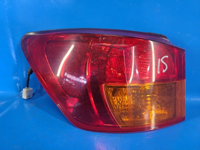 Фонарь задний левый, внешний 8156153171 TOYOTA