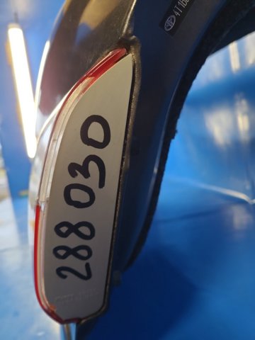 TOYOTA 8158133140 Фонарь задний правый внутренний в наличии Винница