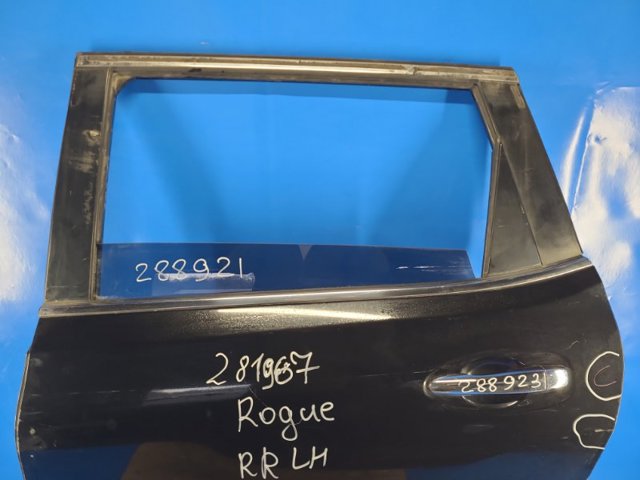 NISSAN 821014BA0A Дверь задняя левая в наличии Винница