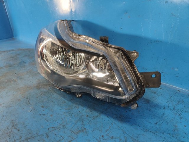 SUBARU 84001FJ081 Правая фара в наличии Полтава