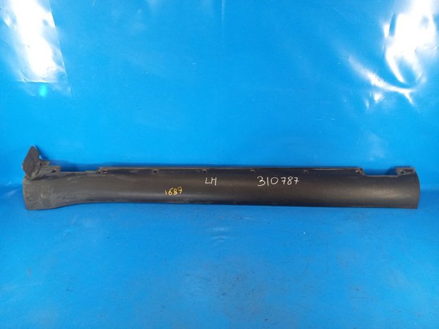 Накладка (молдинг) порога наружная левая 87751B2000 HYUNDAI