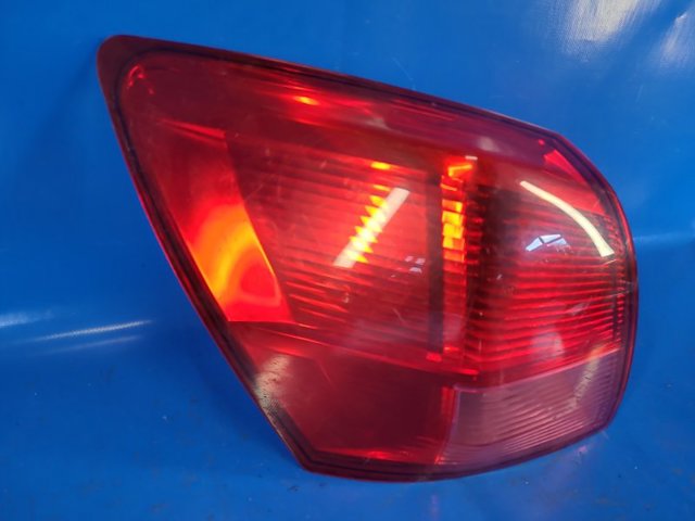 NISSAN 89070311 Фонарь задний правый внешний в наличии Киев