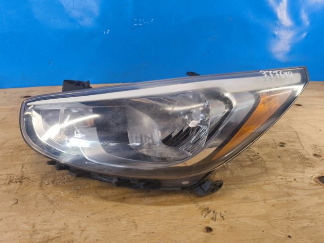 Фара левая передняя 921011R710 HYUNDAI
