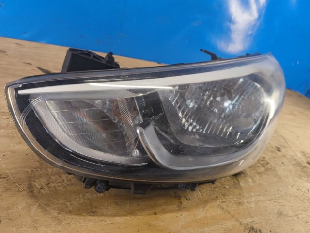 921011R710 HYUNDAI Левая фара купить в Украина