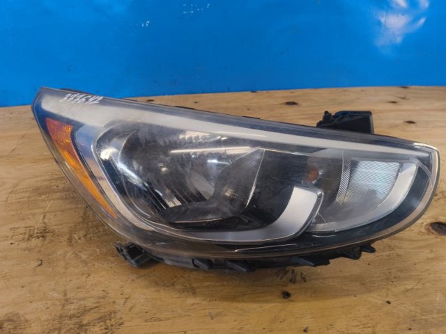 Фара передняя правая 921021R710 HYUNDAI
