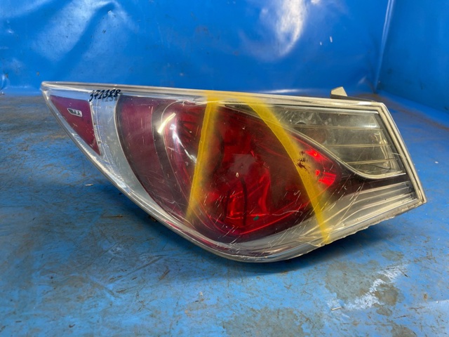 Задний левый внешний фонарь 924014R050 HYUNDAI