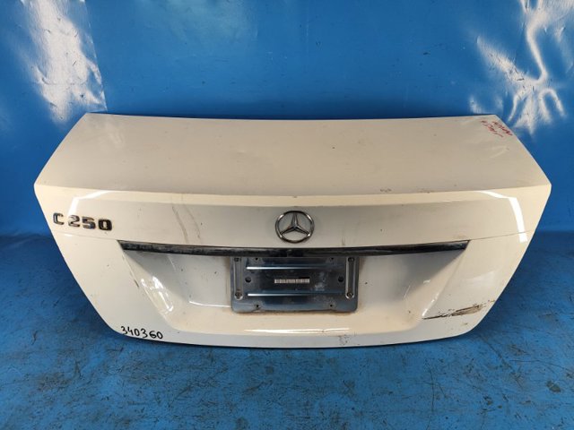 Крышка багажника A2047500075 MERCEDES