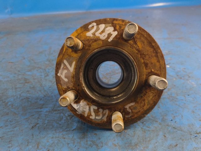 Подшипник в сборе со ступицей передний FR3Z1104A FORD