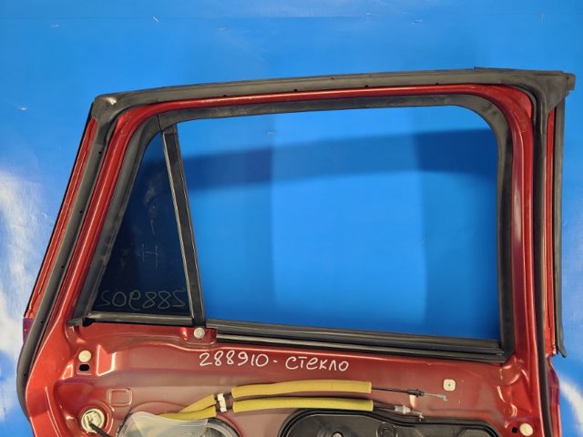 Стекло двери задней левой KD4773510 MAZDA