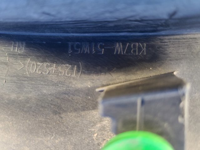 MAZDA KD5351W20C Расширитель (накладка) арки переднего крыла правый в наличии Полтава