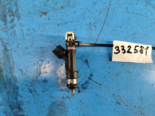 Клапанная форсунка L50113250 MAZDA