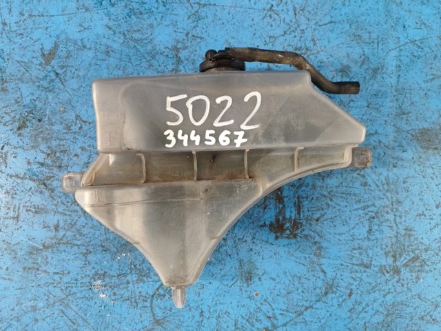 Водяной бачок системы охлаждения PE0115351A MAZDA