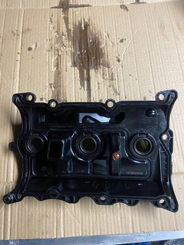 NISSAN 132645CA0A Крышка клапанная правая в наличии Украина