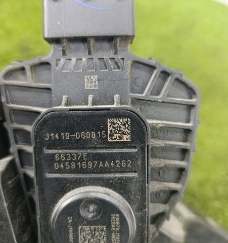 CHRYSLER 04581697AA Педаль газа в наличии Винница