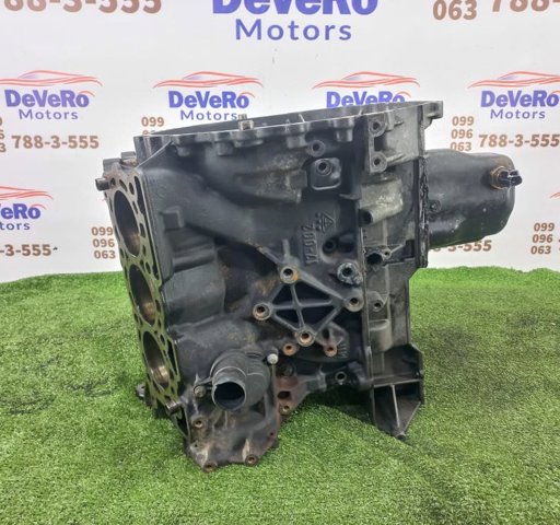 Блок цилиндров двигателя 1316180 LAND ROVER