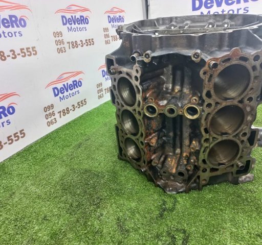 LAND ROVER 1316180 Блок цилиндров двигателя в наличии Днепр