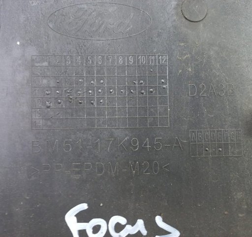 Решетка на бампер 1718734 FORD