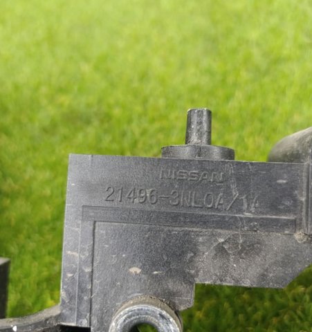 NISSAN 214963NL0A Диффузор радиатора в наличии Николаев