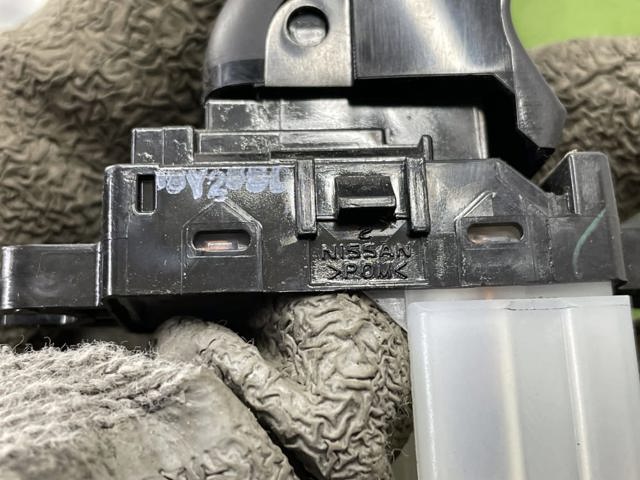 25411EA003 NISSAN Кнопка включения мотора стеклоподъемника задняя купить в Полтава