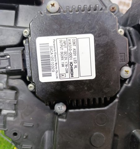NISSAN 260103NA0A Фара правая в наличии Житомир