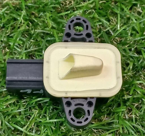 Датчик Айрбег передний 30798030 VOLVO