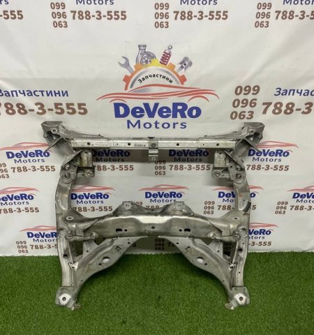 Балка передней подвески 31116796692 BMW