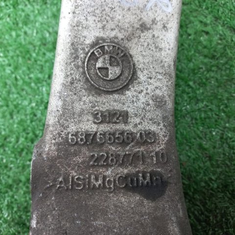 31216876656 BMW Цапфа (поворотный кулак) передний правый купить в Ужгород