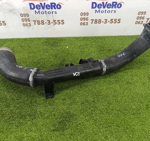 Патрубок интеркуллера 31338543 VOLVO