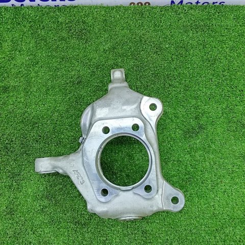 Цапфа поворотная правая 4320142010 TOYOTA