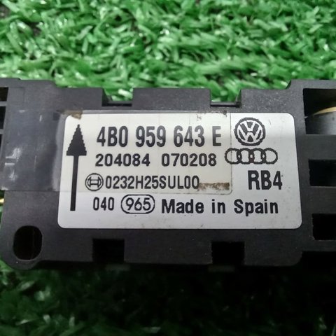 VAG 4B0959643E Датчик удара в наличии Ровно