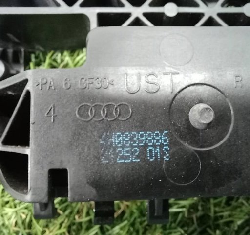 VAG 4H0839886 Держатель наружной ручки двери задней правой в наличии Кривой Рог