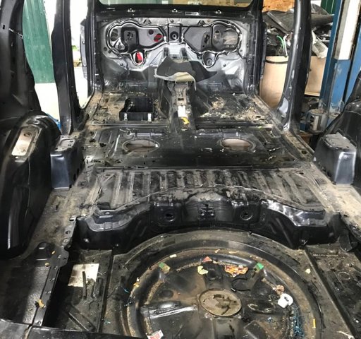 VAG 4L0813307C Панель багажного отсека задняя в наличии Киев