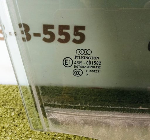 VAG 4L0845202 Стекло двери передней правой в наличии Николаев