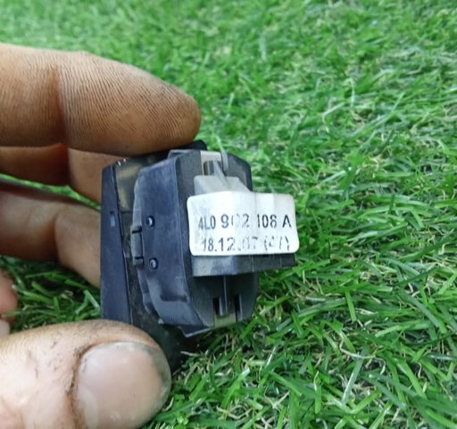4L0962108A VAG Выключатель центрального замка купить в Кривой Рог