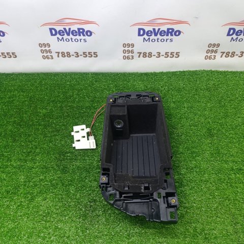 Ящик вещевой центральной консоли (подлокотника) 51169330670 BMW